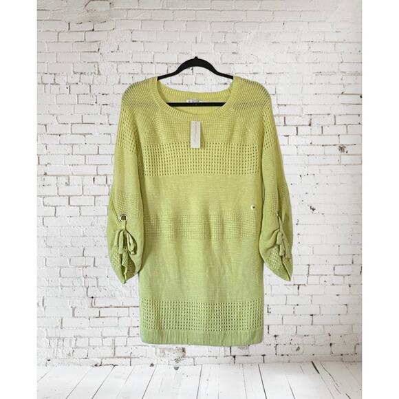 NWT New York & Company Crew Neck Long Sleeve Pullover Medium - Picture 1 of 8